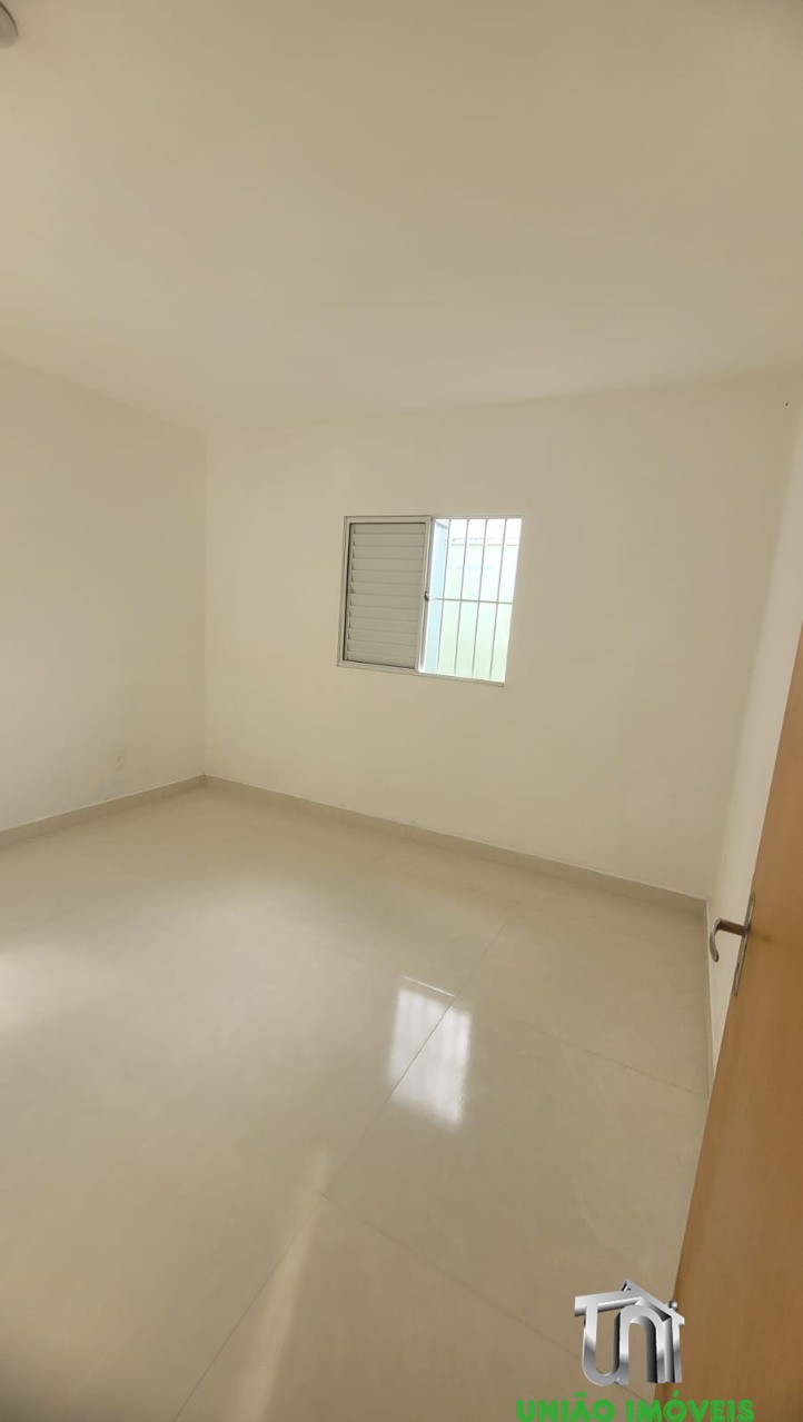 Casa para Locação no Recanto Amapola, Bragança Paulista-SP: 3 Quartos, 1 Suíte, 2 Salas, 2 Vagas, 100m² - Agende sua Visita!