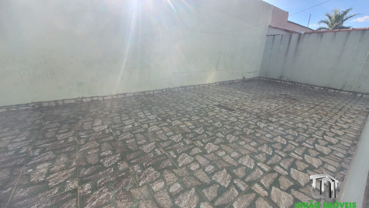 Casa para Locação no Recanto Amapola, Bragança Paulista-SP: 3 Quartos, 1 Suíte, 2 Salas, 2 Vagas, 100m² - Agende sua Visita!