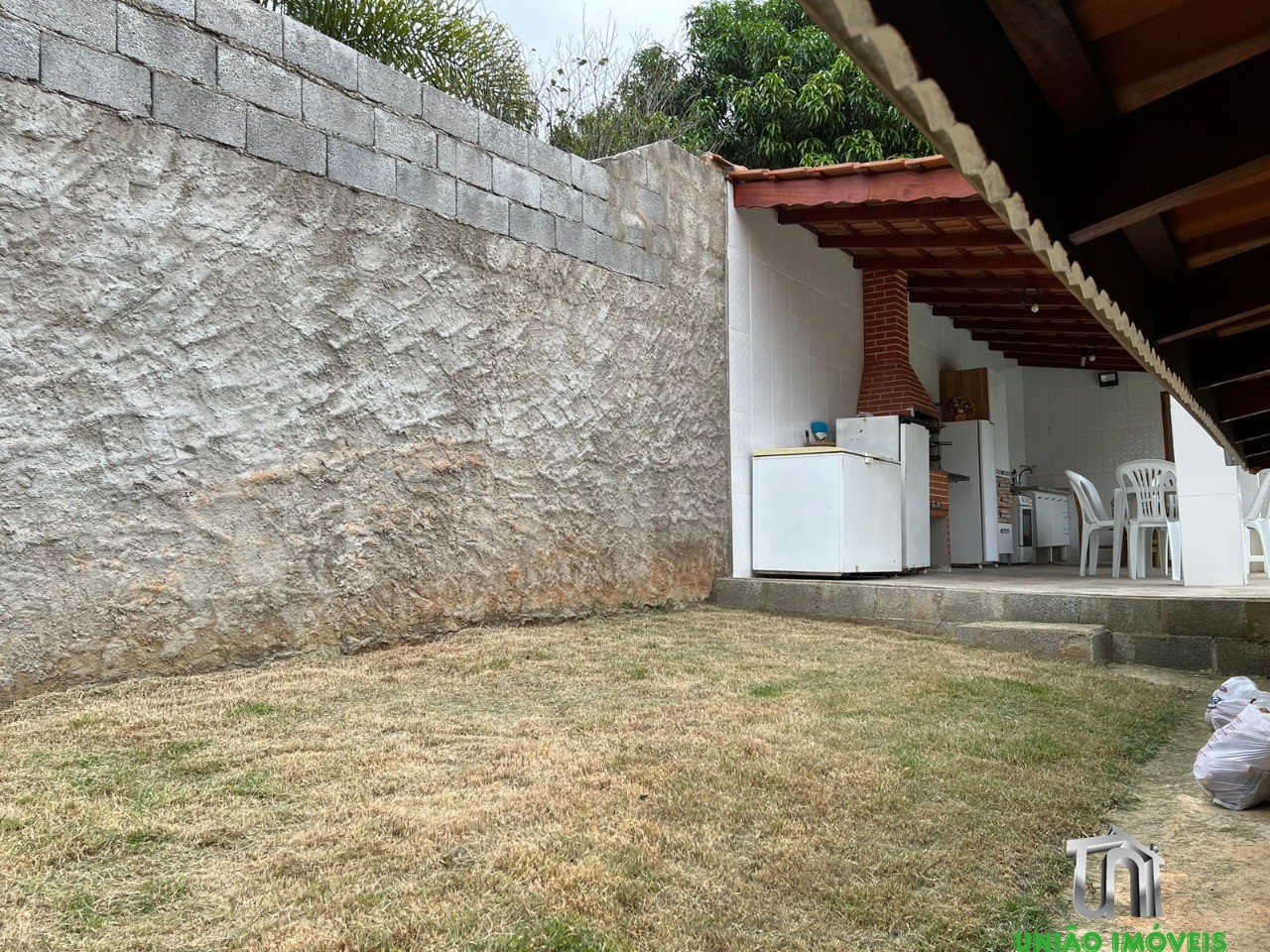 Chácara com casa e piscina em bragança paulista-sp: 2 quarto