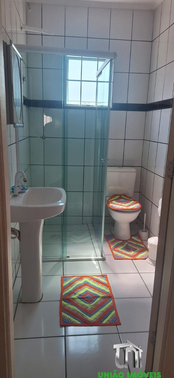 Chácara com Casa e Piscina em Bragança Paulista-SP: 2 Quartos, 1 Suíte, 1 Sala, 2 Banheiros, 2 Vagas de Garagem, 110m²! Venda!