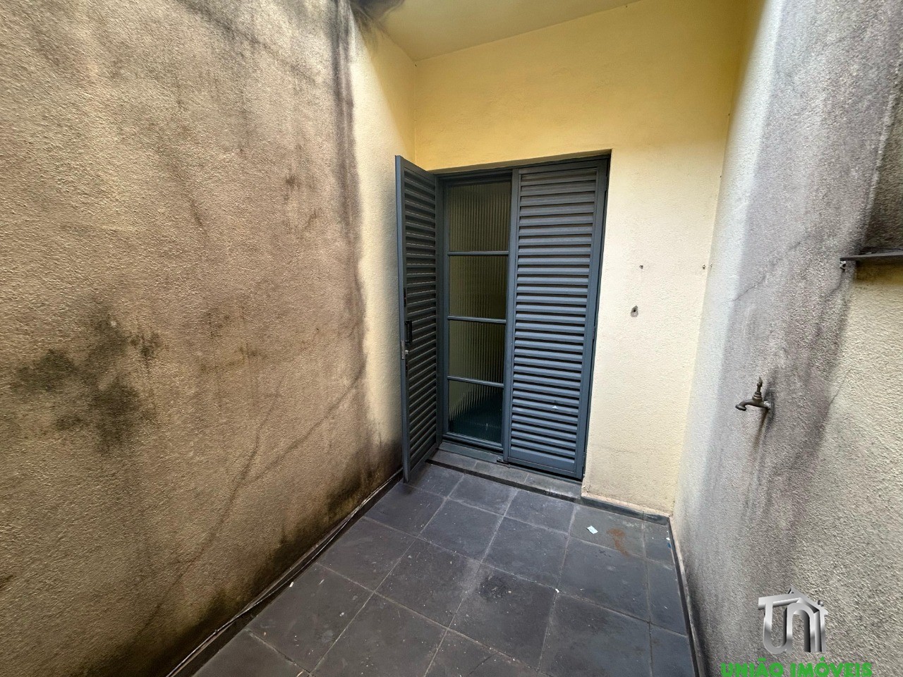 Casa para Locação: Encante-se com esta Residência de 2 Quartos na Vila David, Bragança Paulista-SP!