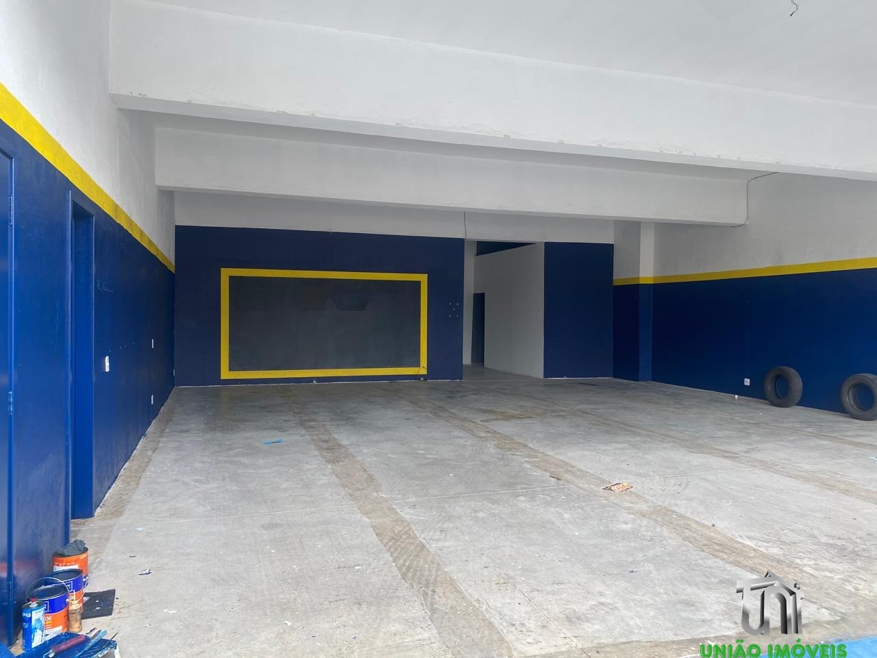 Prédio Inteiro - Foto 1