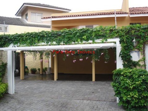 Sobrado à venda com 4 quartos, 300m² - Foto 2