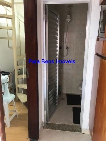 Casa à venda com 2 quartos, 180m² - Foto 9