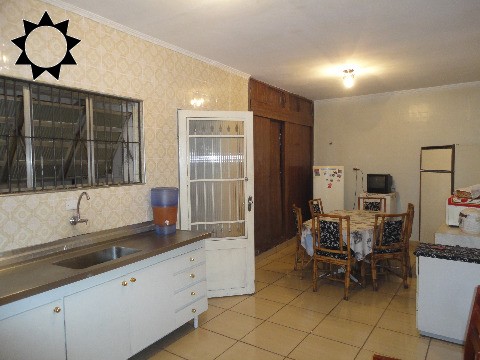 Casa, 4 quartos, 260 m² - Foto 1
