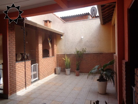 Casa, 4 quartos, 200 m² - Foto 1