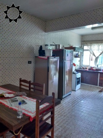 Casa, 2 quartos, 200 m² - Foto 1