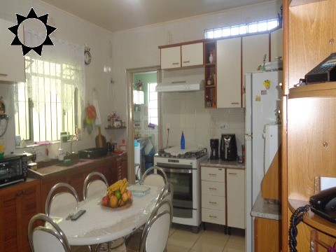 Casa, 3 quartos, 180 m² - Foto 1