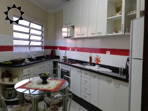 Casa, 3 quartos, 265 m² - Foto 1