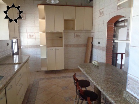Casa, 3 quartos, 200 m² - Foto 1