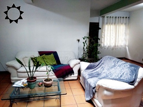 Casa, 3 quartos, 221 m² - Foto 1