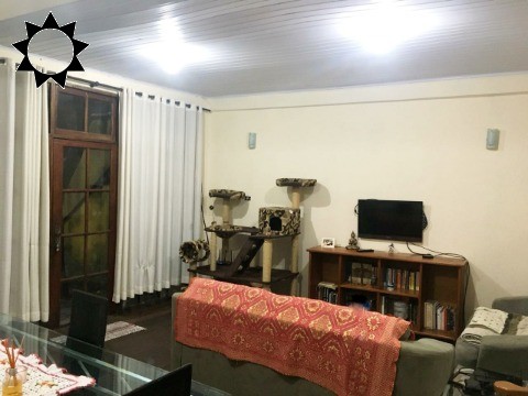 Casa, 3 quartos, 221 m² - Foto 2