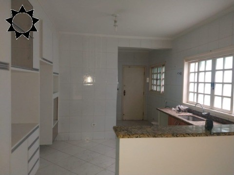 Casa, 3 quartos, 240 m² - Foto 1