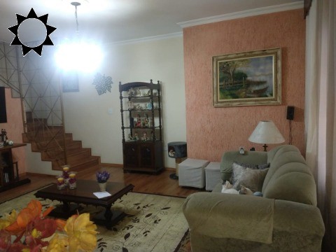 Casa, 3 quartos, 236 m² - Foto 1