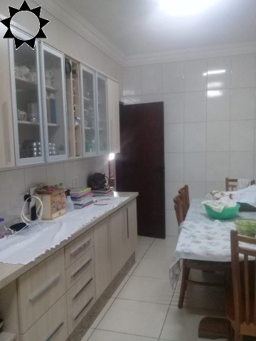 Casa, 3 quartos, 220 m² - Foto 1