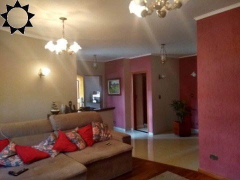 Casa, 3 quartos, 240 m² - Foto 1