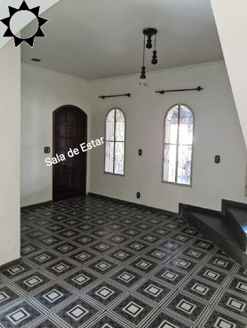Casa, 3 quartos, 236 m² - Foto 1