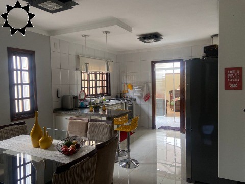 Casa, 3 quartos, 167 m² - Foto 2