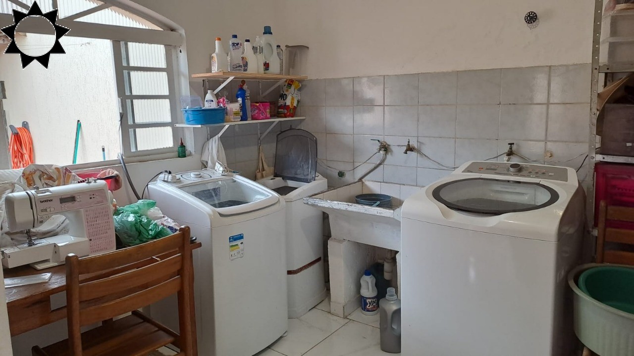 Casa, 3 quartos, 189 m² - Foto 2