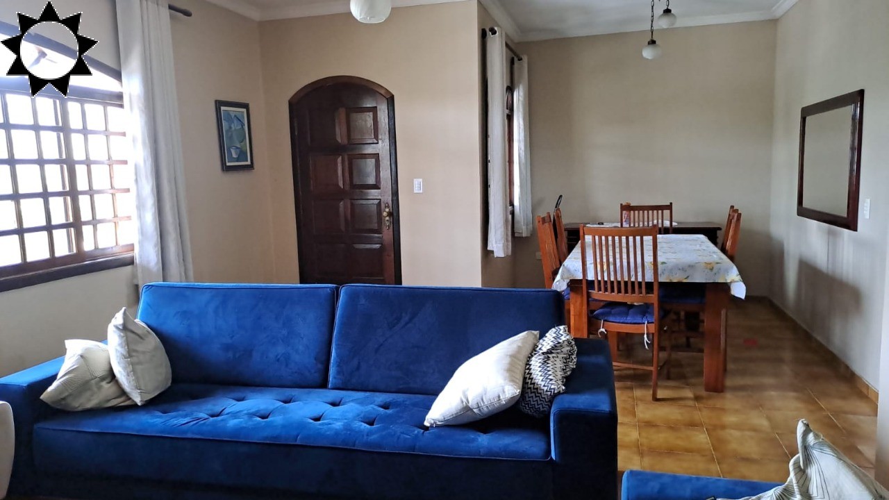 Casa, 3 quartos, 189 m² - Foto 1