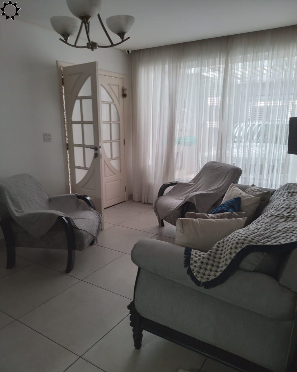 Casa, 3 quartos, 200 m² - Foto 1