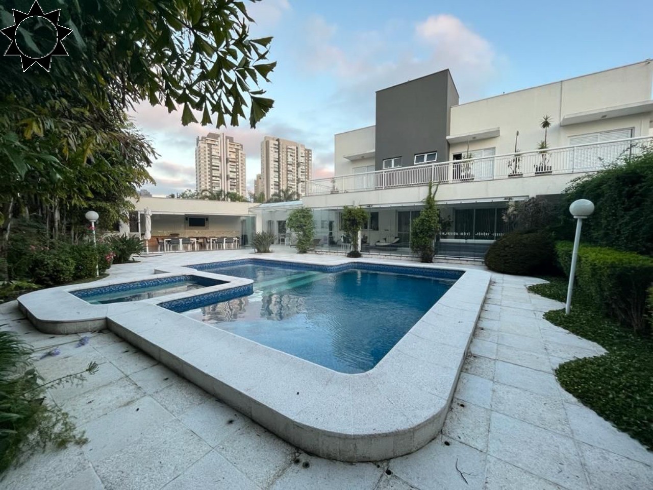 Casa, 4 quartos, 705 m² - Foto 2