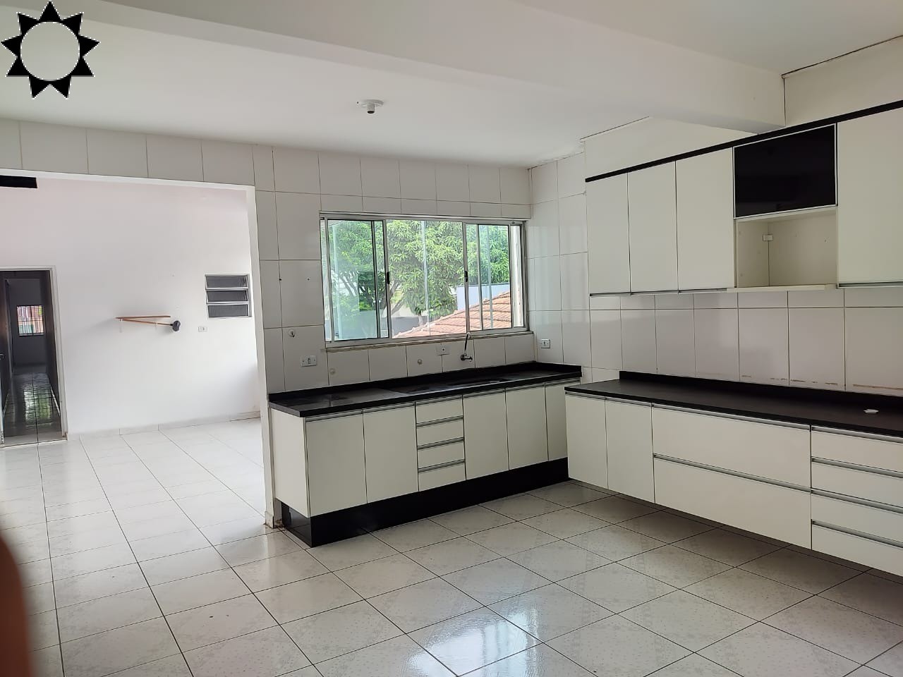 Casa, 5 quartos, 230 m² - Foto 1