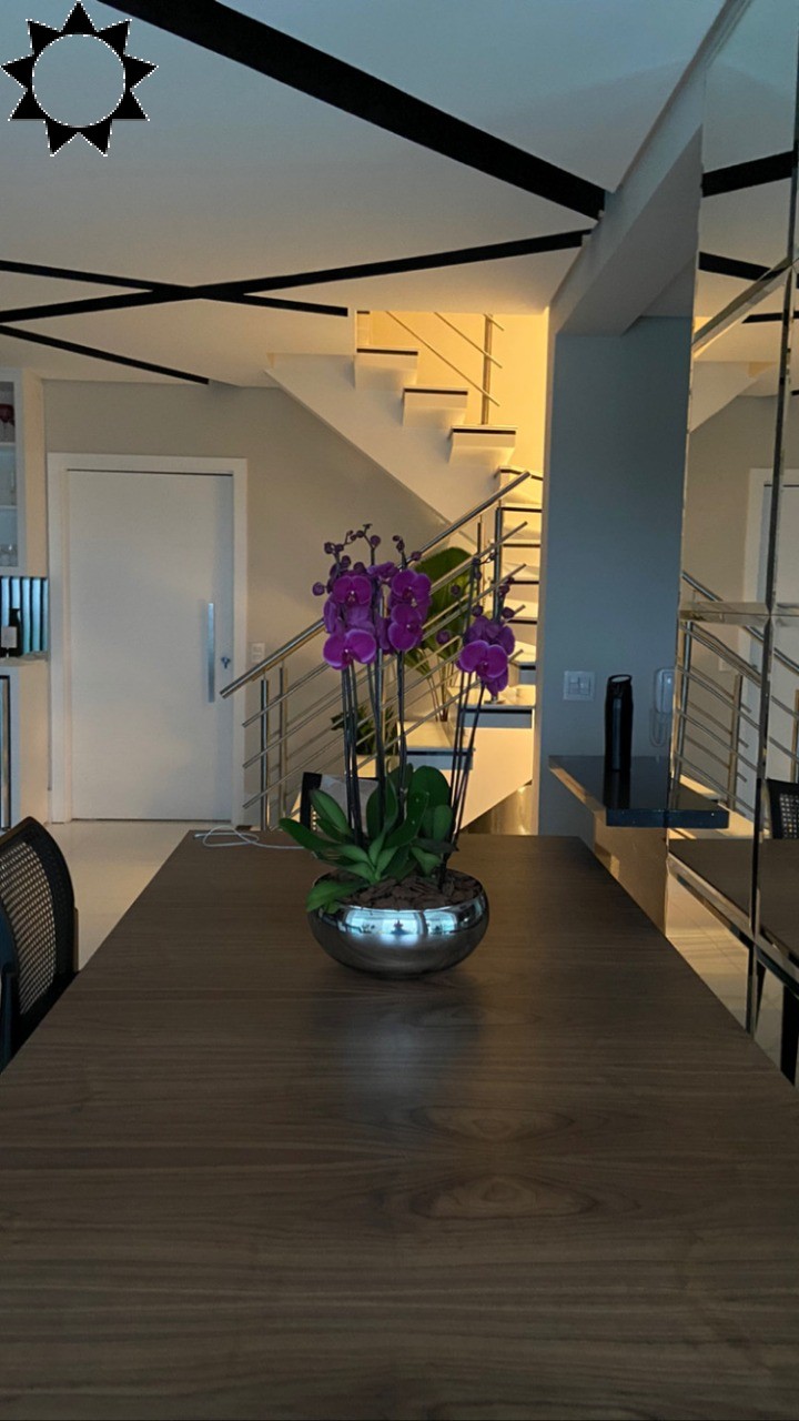 Cobertura, 3 quartos, 243 m² - Foto 2