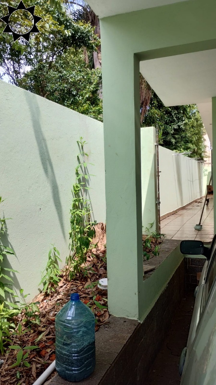 Casa, 6 quartos, 206 m² - Foto 2