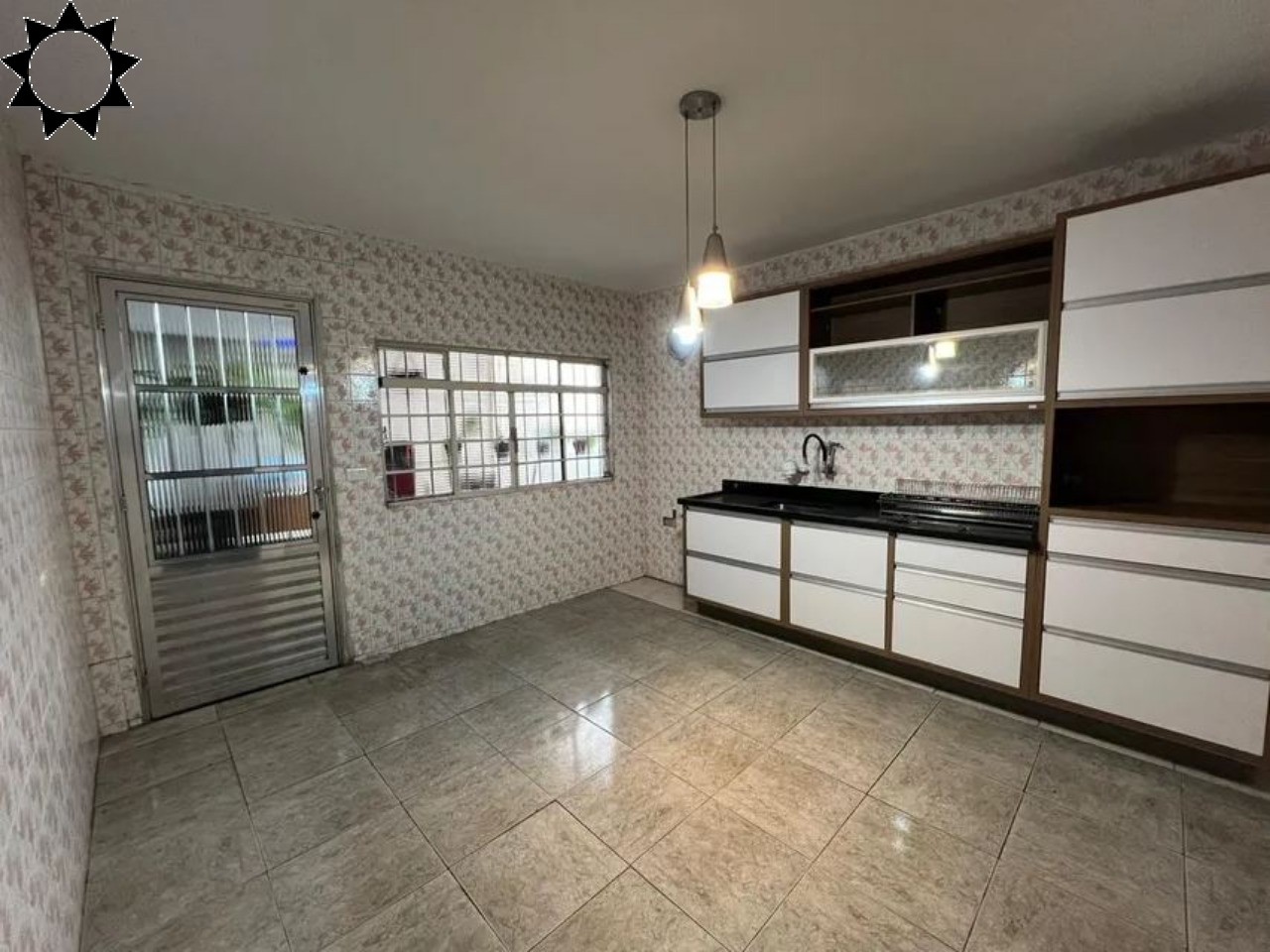 Casa, 6 quartos, 252 m² - Foto 1