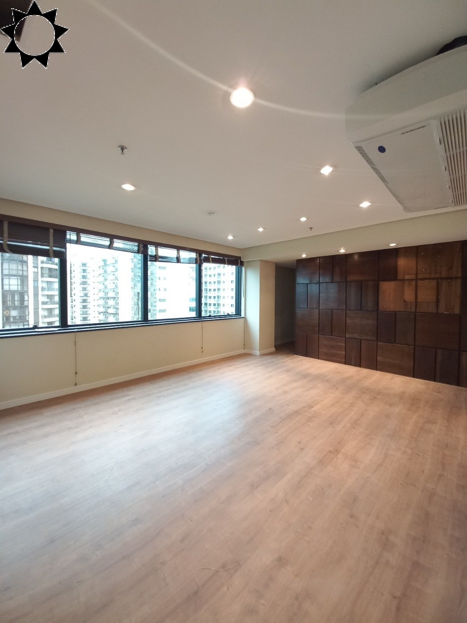 Sala-Conjunto, 223 m² - Foto 1