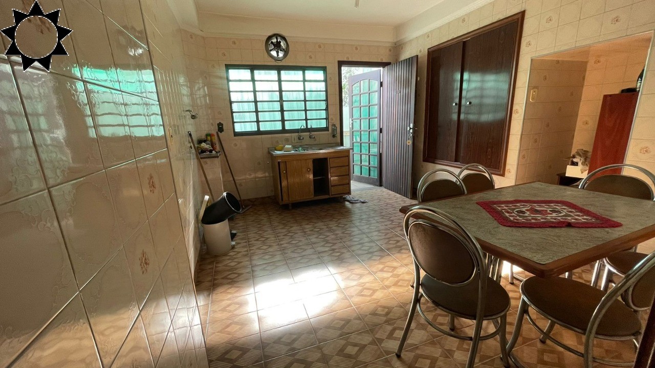 Casa, 3 quartos, 221 m² - Foto 26