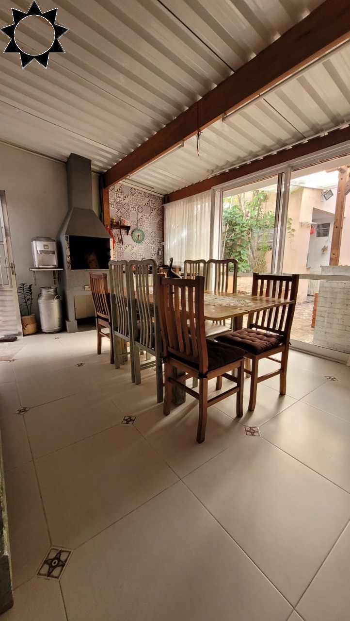 Casa, 2 quartos, 120 m² - Foto 1