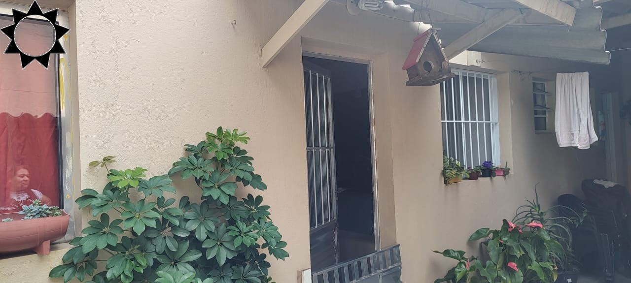 Casa, 4 quartos, 230 m² - Foto 1