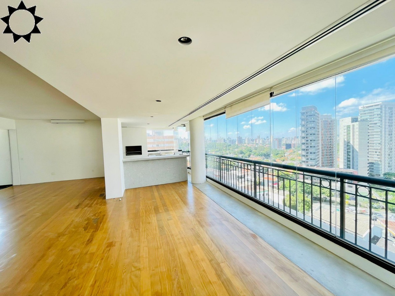 Apartamento, 3 quartos, 215 m² - Foto 2