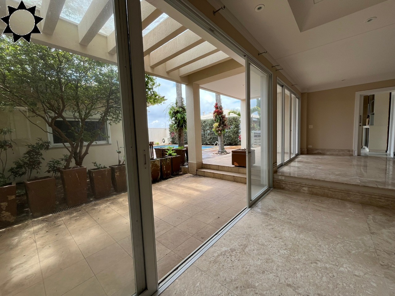 Casa, 4 quartos, 630 m² - Foto 1