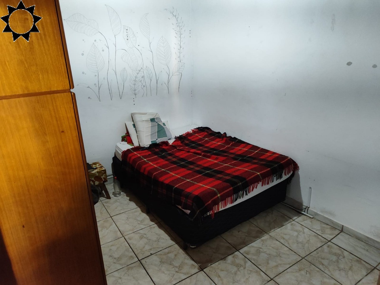Casa, 1 quarto, 248 m² - Foto 2