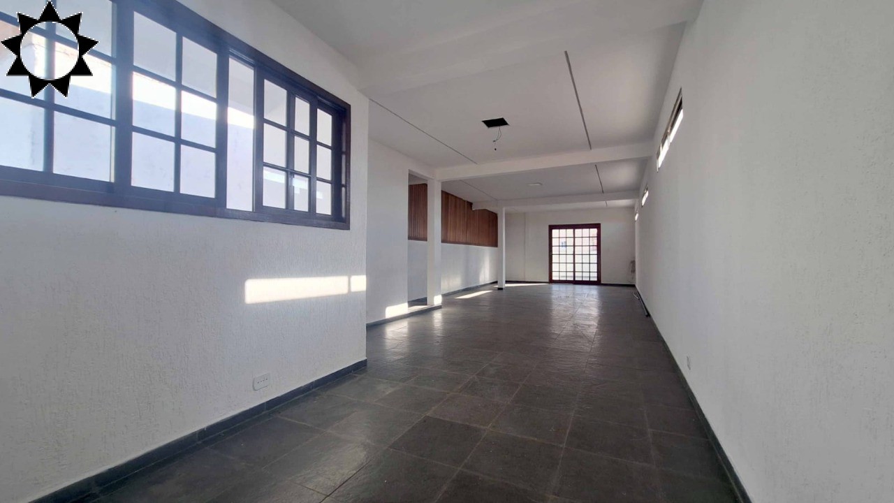 Casa, 3 quartos, 252 m² - Foto 1
