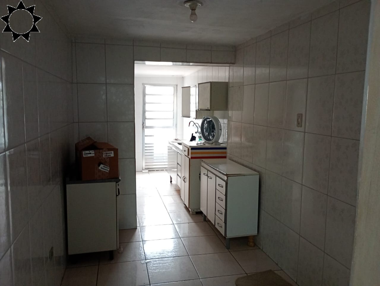 Casa, 1 quarto, 212 m² - Foto 1