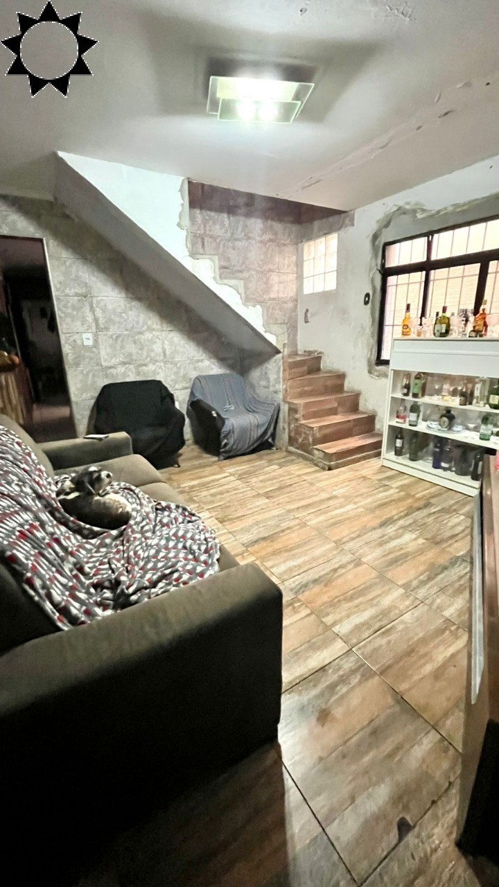 Casa, 4 quartos, 221 m² - Foto 1
