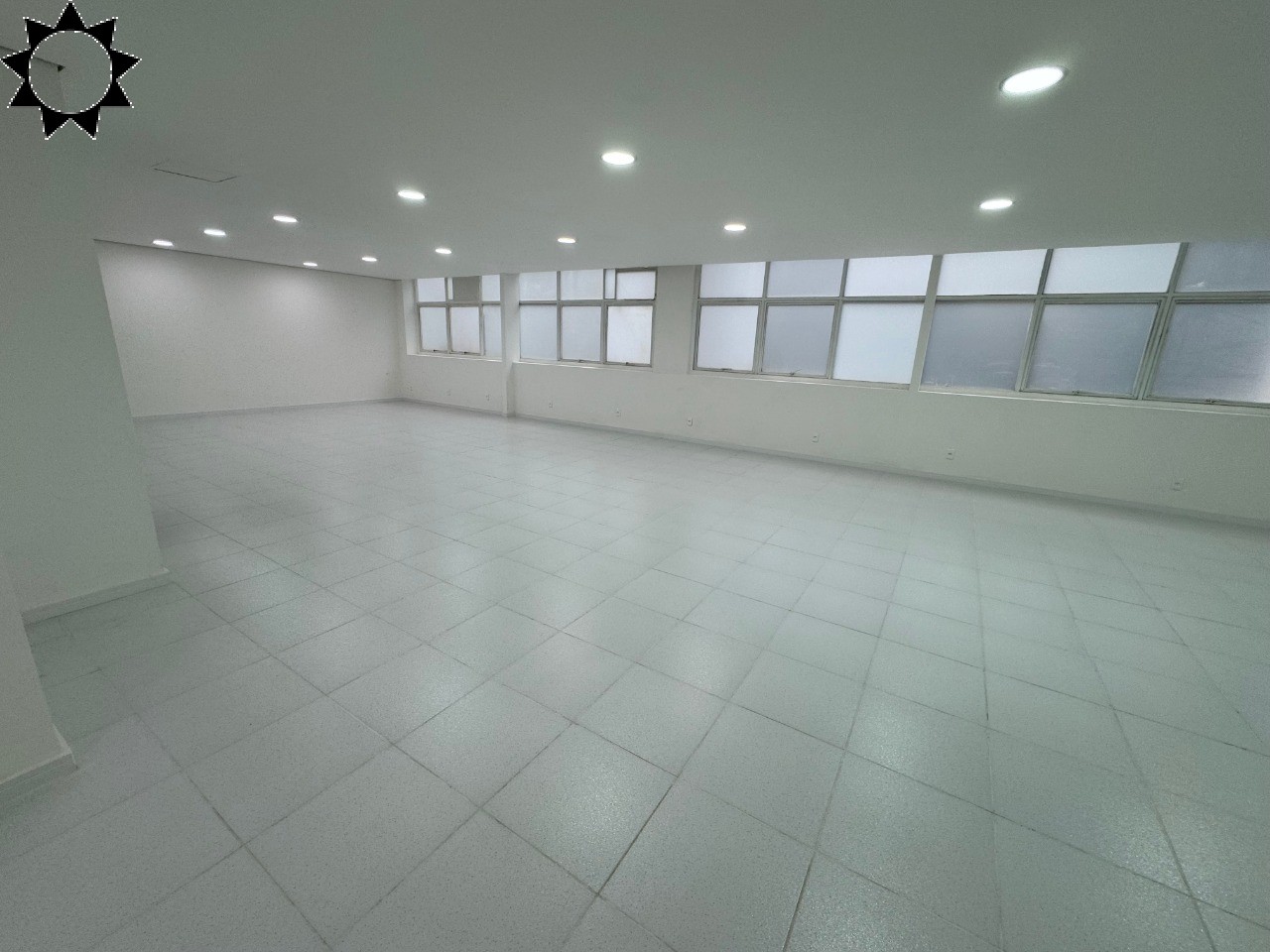 Sala-Conjunto, 195 m² - Foto 1