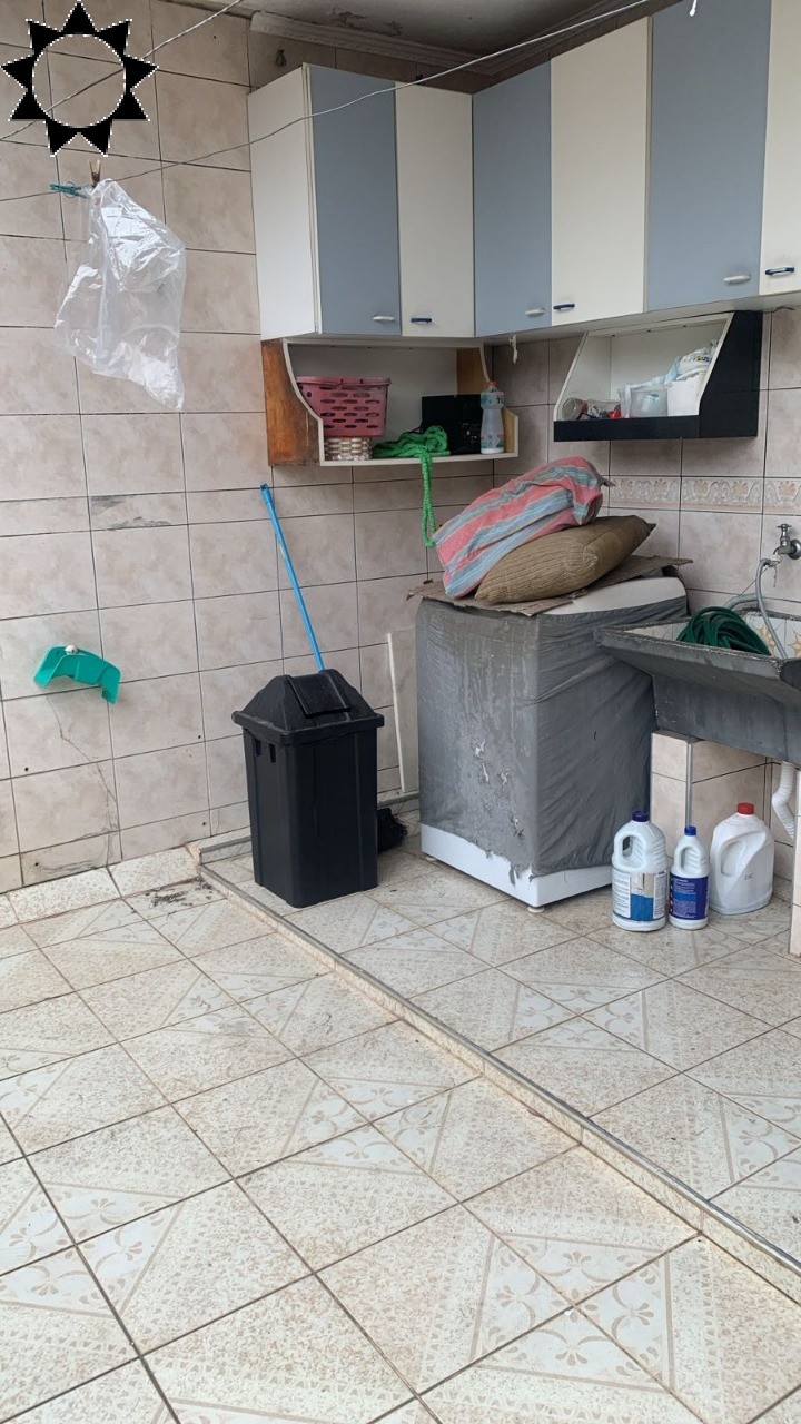 Casa, 3 quartos, 207 m² - Foto 2