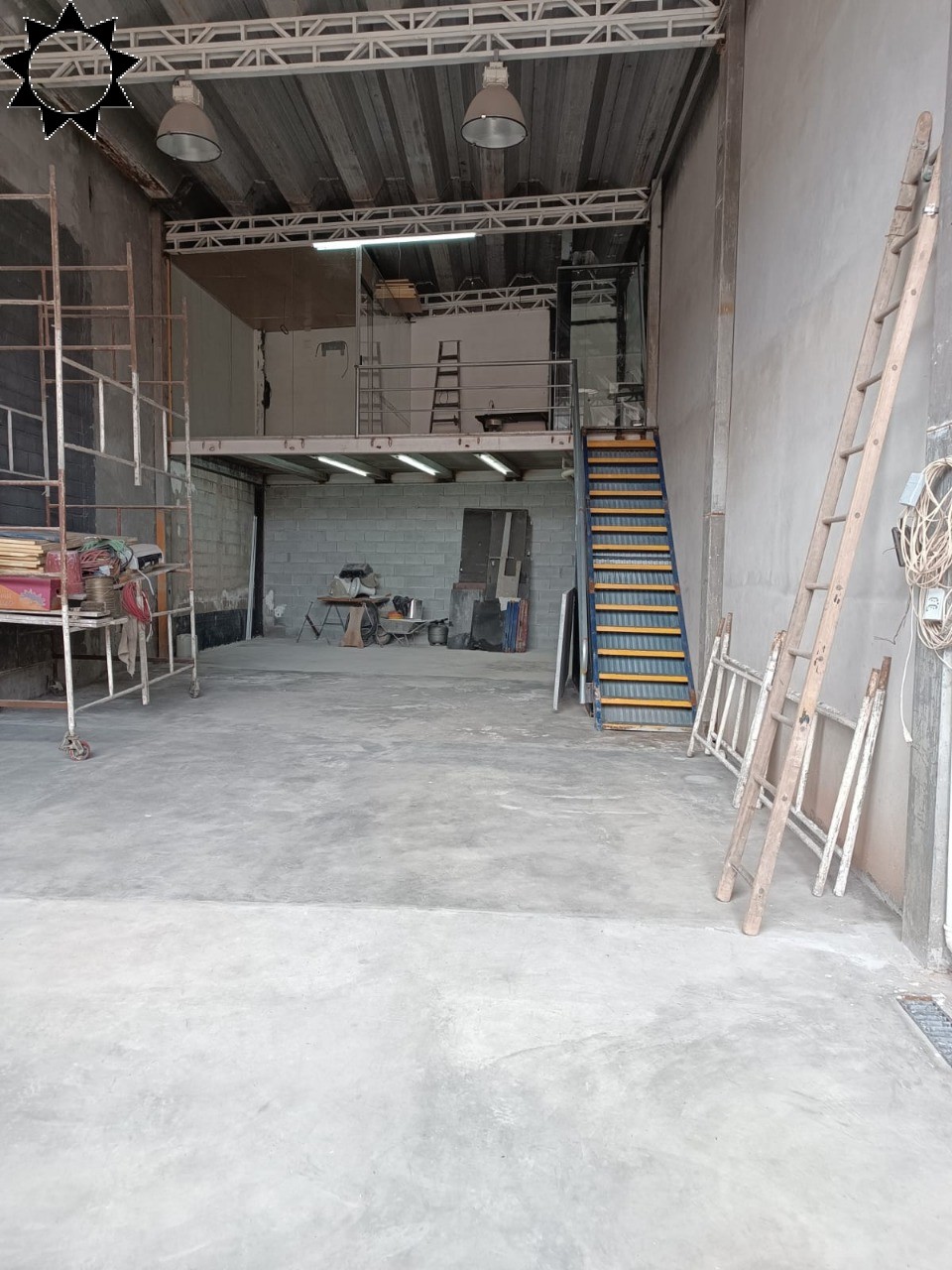 Depósito-Galpão, 200 m² - Foto 1