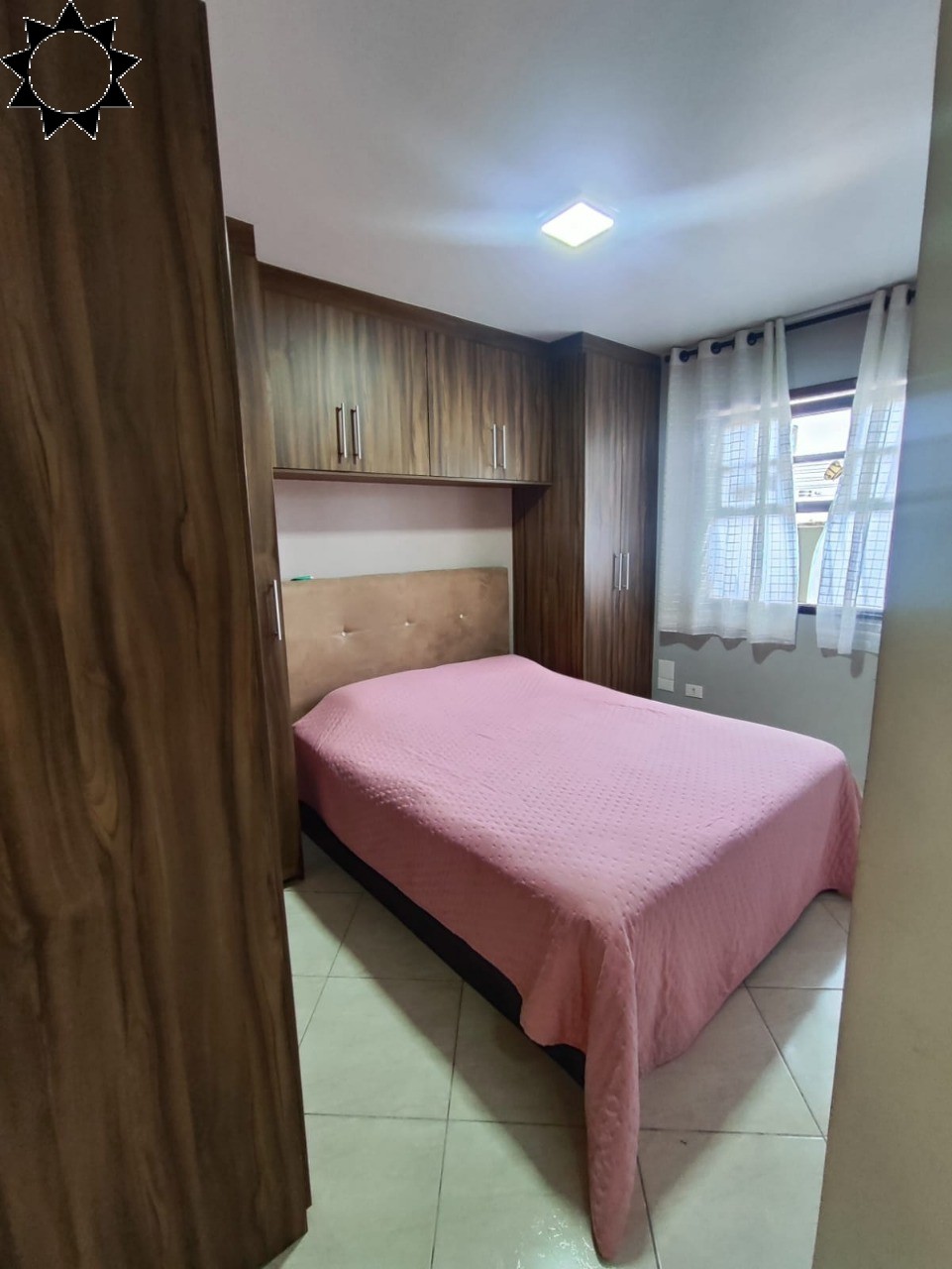 Casa, 4 quartos, 216 m² - Foto 2