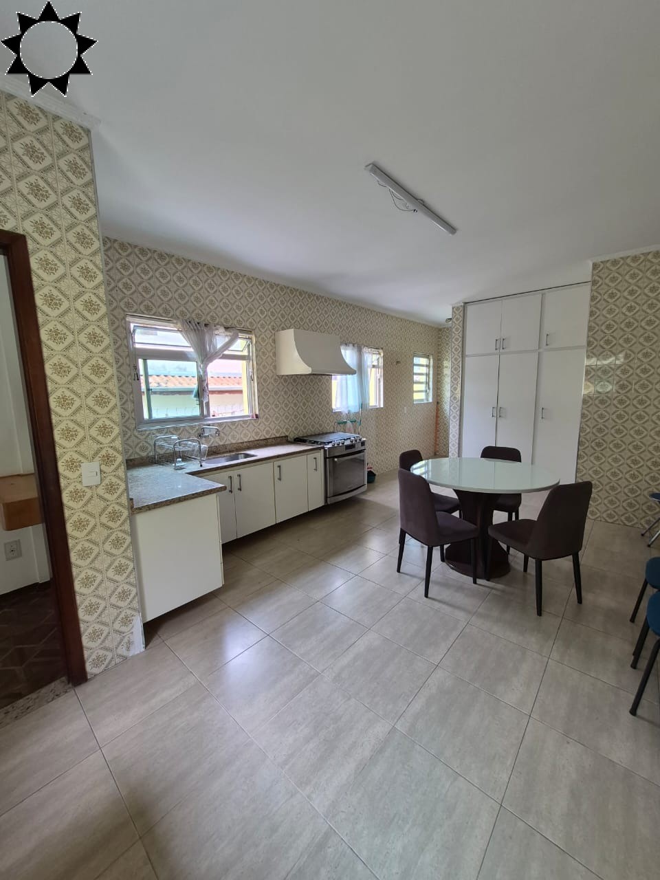 Casa, 3 quartos, 229 m² - Foto 3