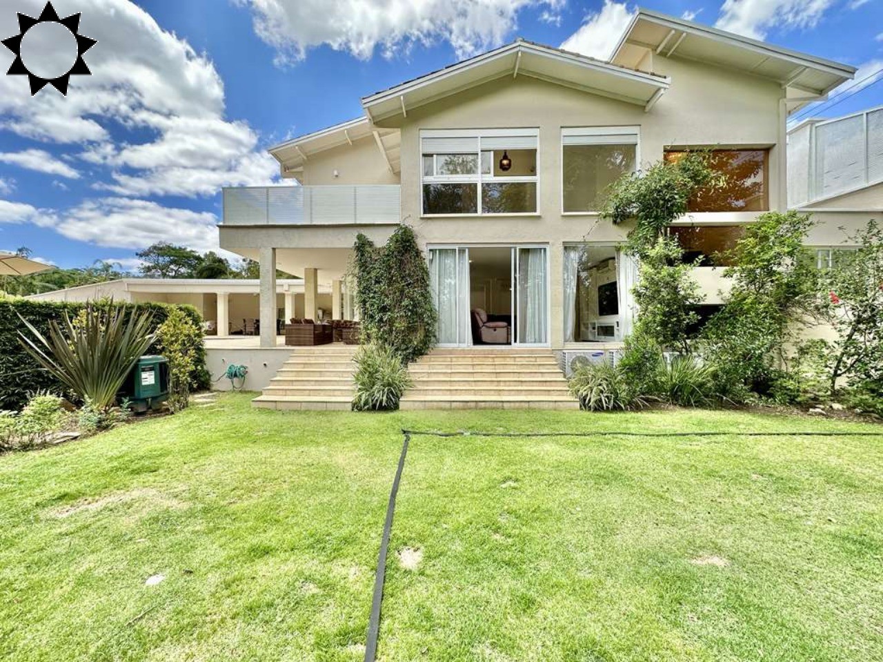 Casa, 3 quartos, 574 m² - Foto 1