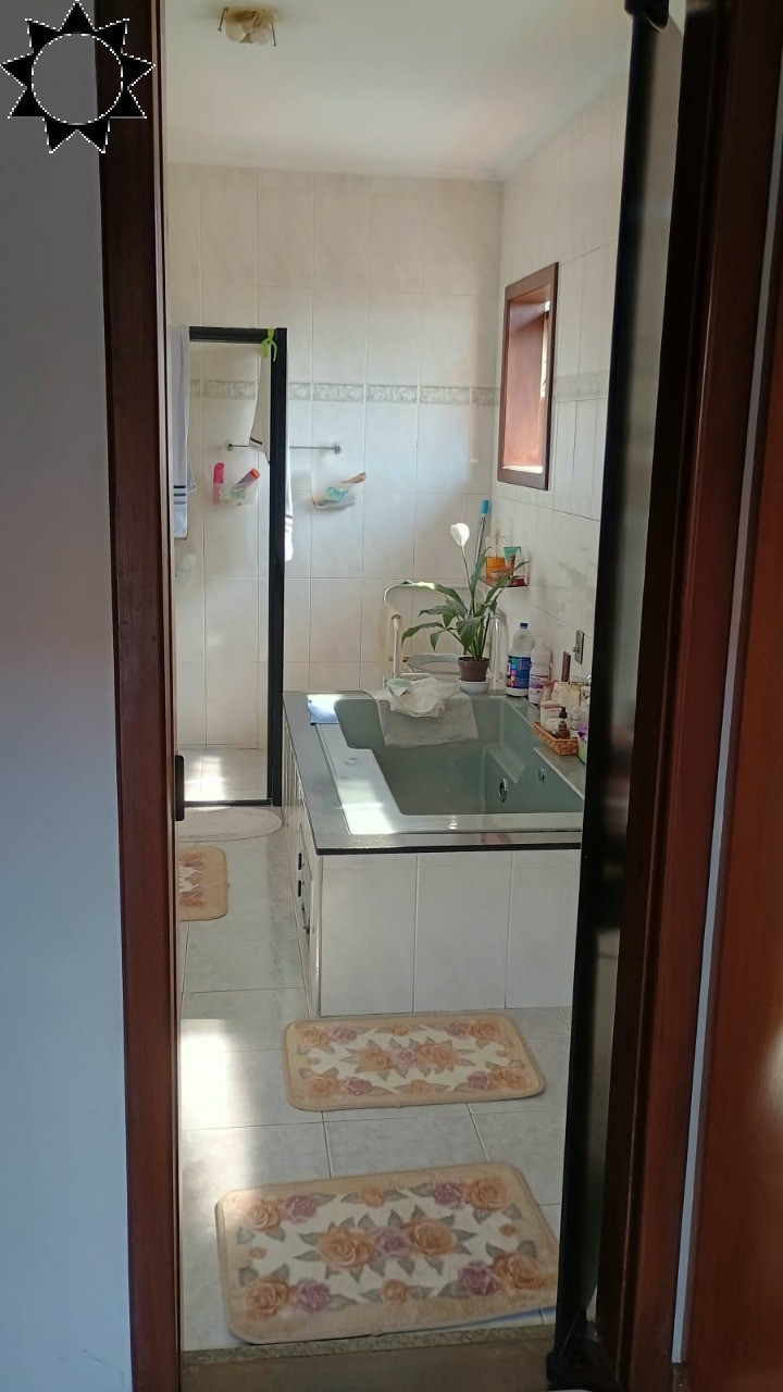 Casa, 5 quartos, 316 m² - Foto 2