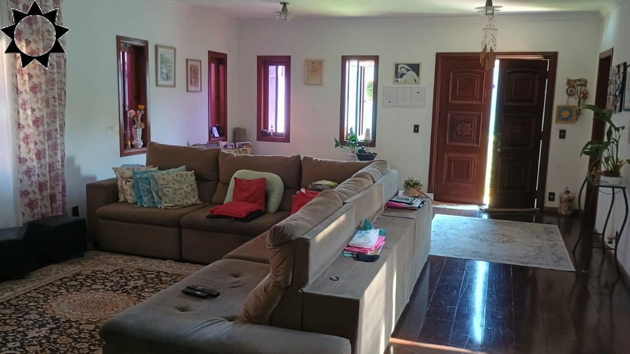 Casa, 5 quartos, 316 m² - Foto 1