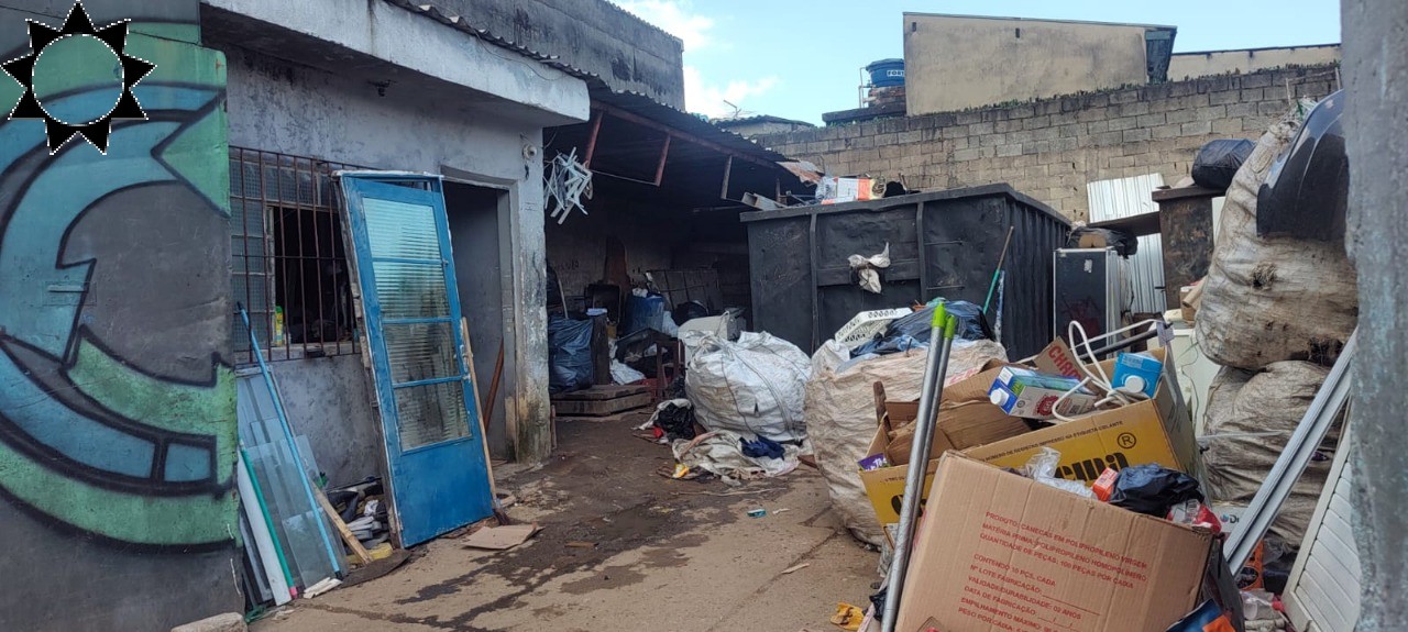 Loteamento e Condomínio, 220 m² - Foto 8