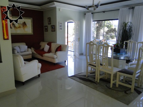 Casa, 3 quartos, 295 m² - Foto 1